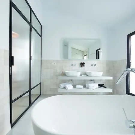 فندق Serawa 4*
